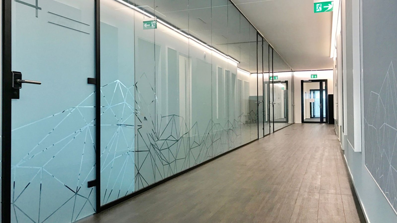 What Types of Glass Partitions Are Best for Healthcare Facilities