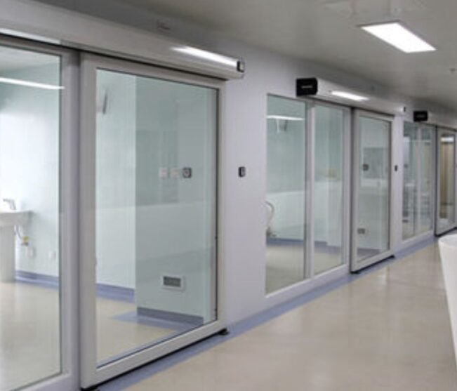 What Types of Glass Partitions Are Best for Healthcare Facilities