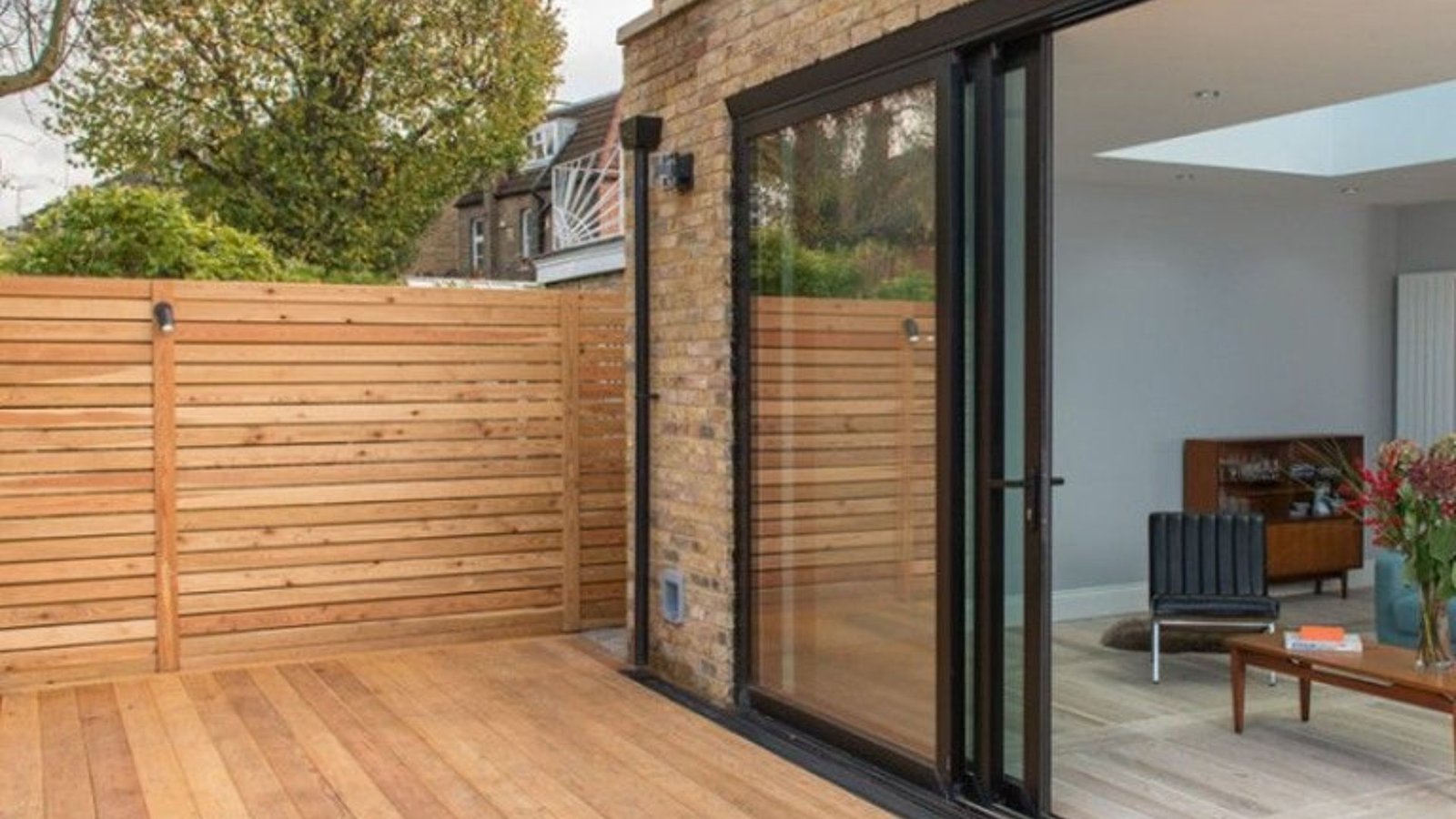 What Are the Benefits of Choosing Wood Cladding for Homes